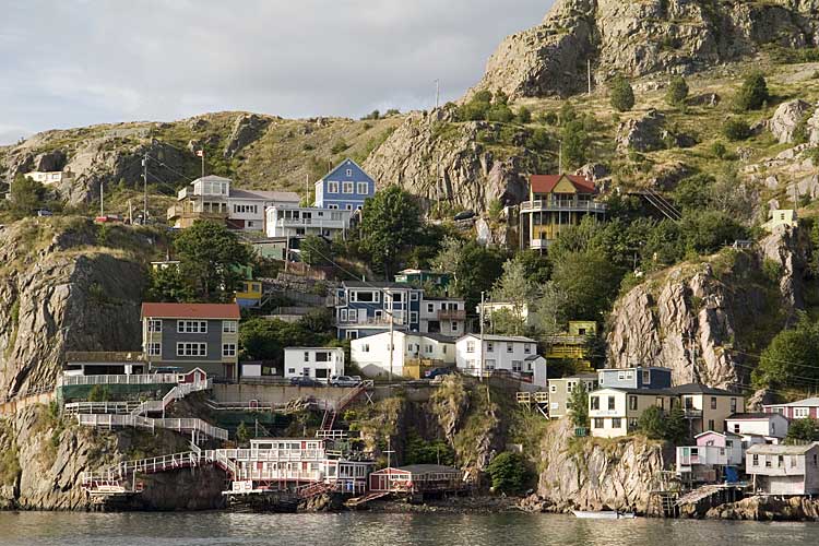 Nwfndlnd_043_on-a-hill