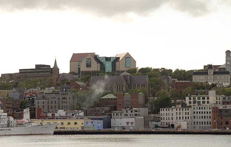 Nwfndlnd_054_rooms-looms