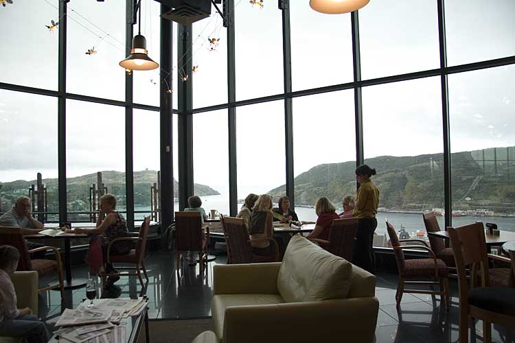 Nwfndlnd_061_city-therooms6